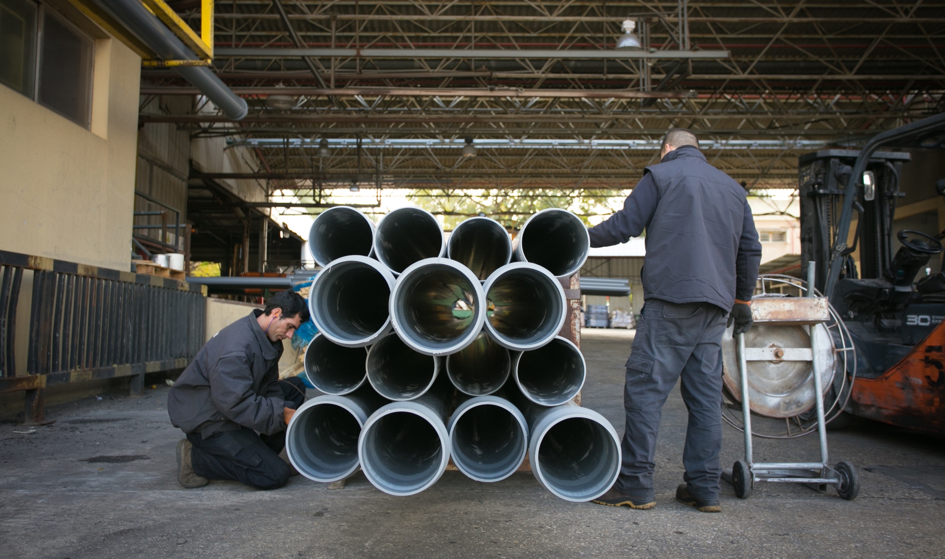 חברת פלסים, מקיבוץ מרחביה, מתמחה בפיתוח, ייצור ושיווק צנרת פלסטיק לשימושים מגוונים
